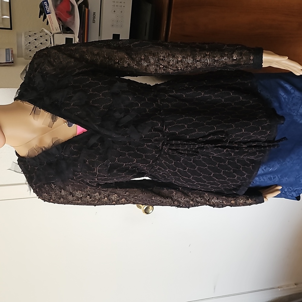 Ryu wrap around top S/M/